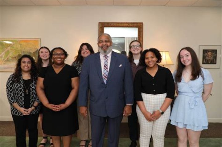 Anthony Ray Hinton Biography, Age, Height, Wife, Net Worth, Family ·