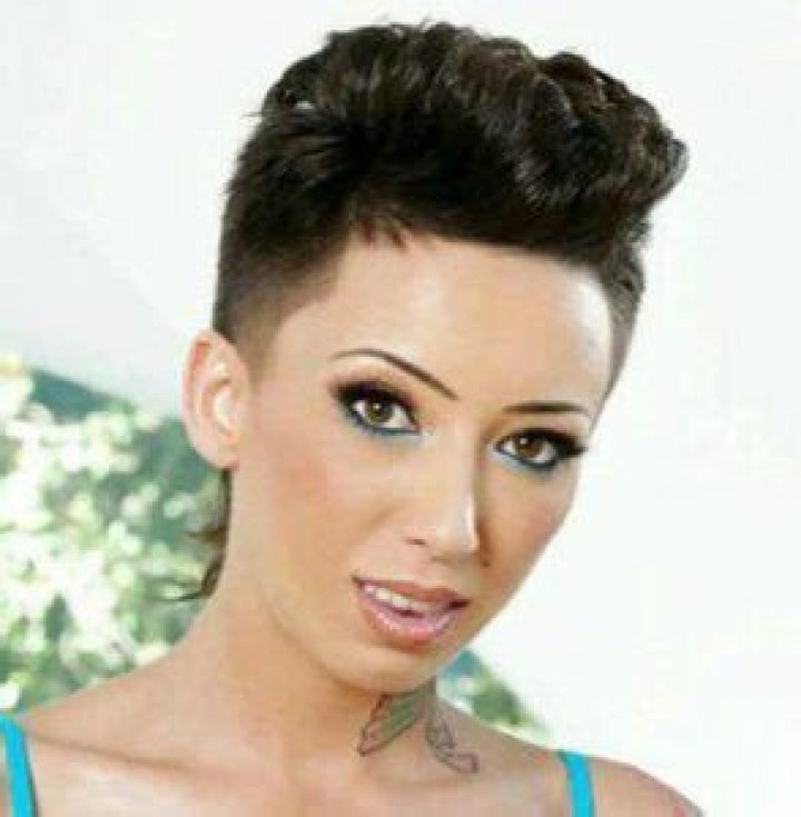 Bella Bellz Biography, Age, Height, Family, Wiki & More