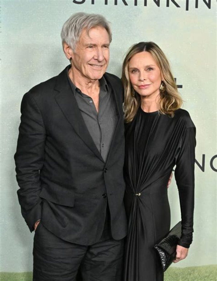 Calista Flockhart Biography, Age, Height, Husband, Net Worth, Family ·