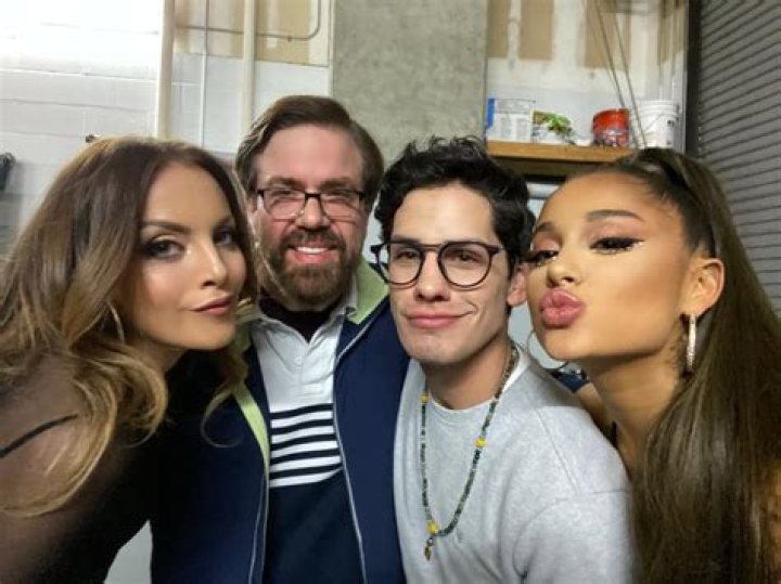 Does Dan Schneider have kids?