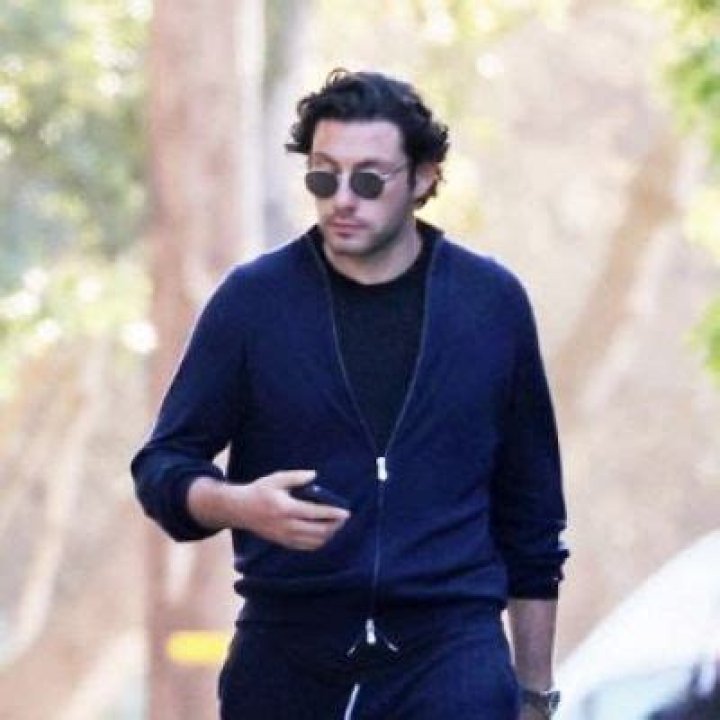 Elliot Grainge- Net Worth, Age, Girlfriend, Ethnicity, Height, Career ·