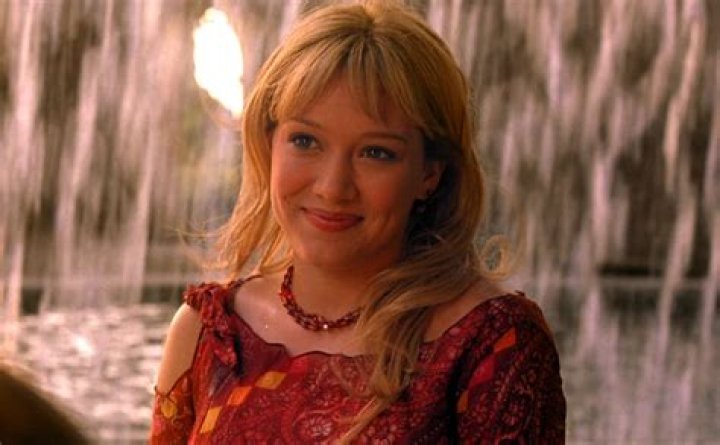 How old was Hilary Duff in Lizzie McGuire Movie? Celebrity ·