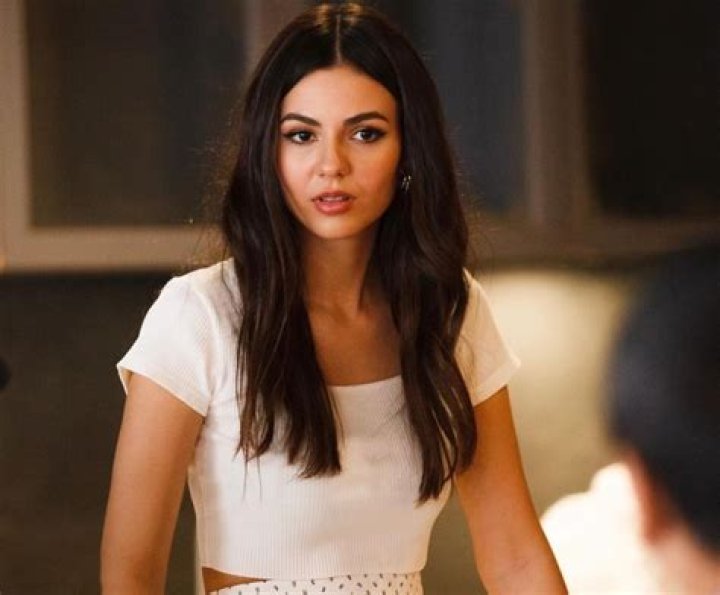 Is Victoria Justice Gay, Bi, or Straight? Whats Her Sexuality? ·