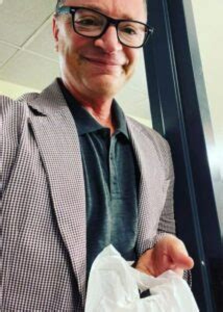 Joshua Malina Height, Weight, Age, Facts, Biography ·