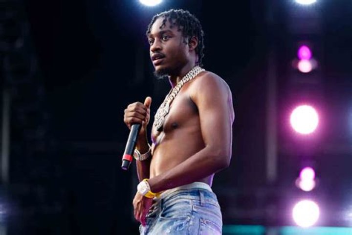 Lil Tjay Shows Off Gunshot Scars While Returning To New Jersey ·