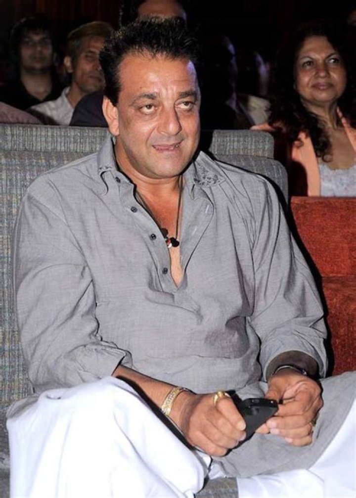 Sanjay Dutt Height, Weight, Age, Spouse, Family, Facts, Biography ·