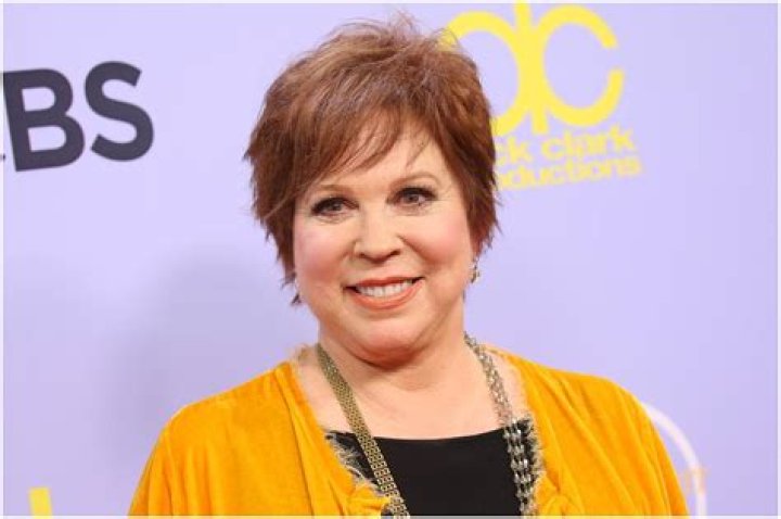Vicki Lawrence Height, Weight, Net Worth, Age, Birthday, Wikipedia, Who, Nationality, Biography ·