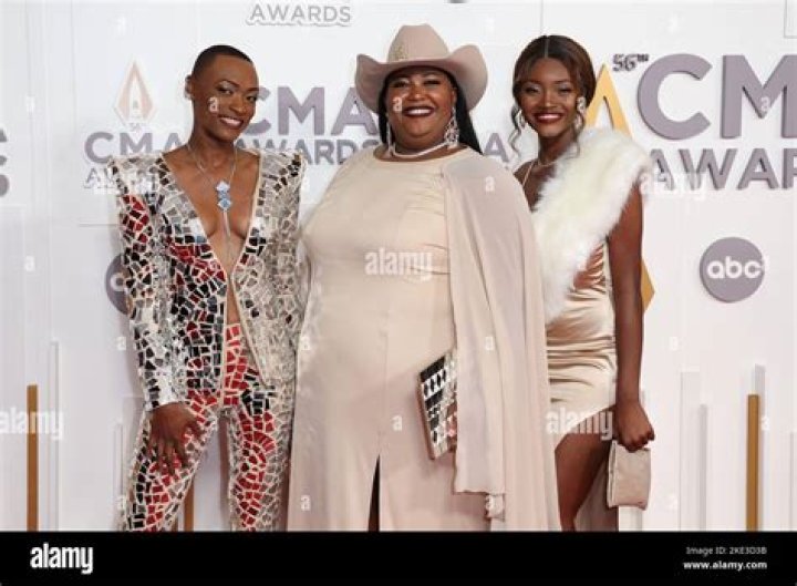 What Is Chapel Hart Net Worth 2022 And How Rich Are The Members Danica Hart, Devynn Hart And Trea Sw