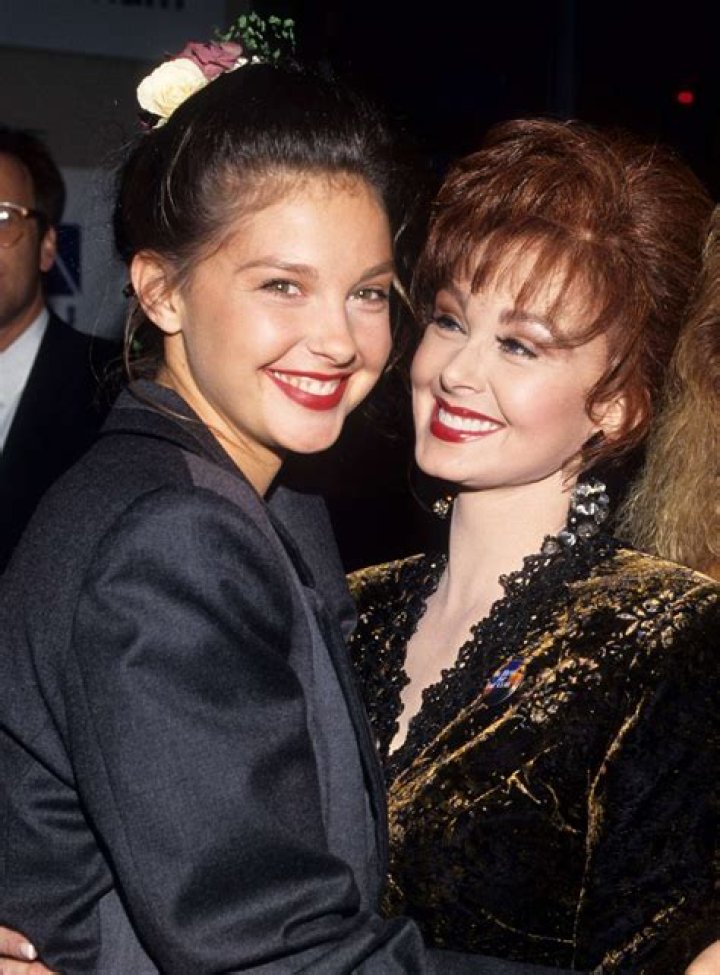 Who is Ashley Judd's current partner? Who is Dario Franchitti?