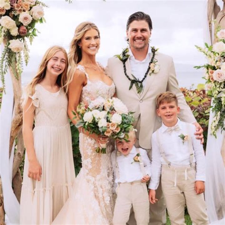 Who Is She Married To? ·